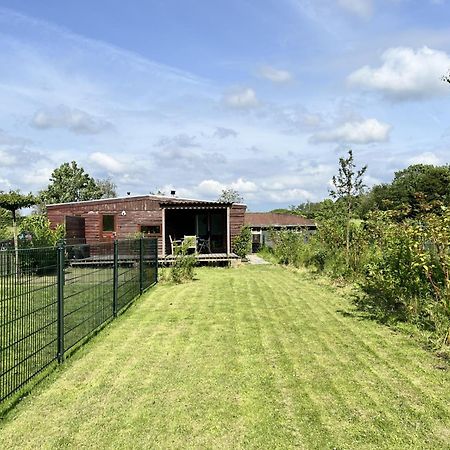 Vrijstaand Chalet Met Veel Buitenruimte En Veranda Zuid-Scharwoude Kültér fotó