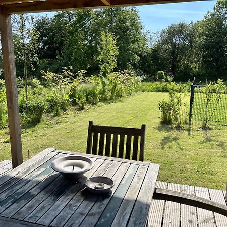 Vrijstaand Chalet Met Veel Buitenruimte En Veranda Zuid-Scharwoude Kültér fotó