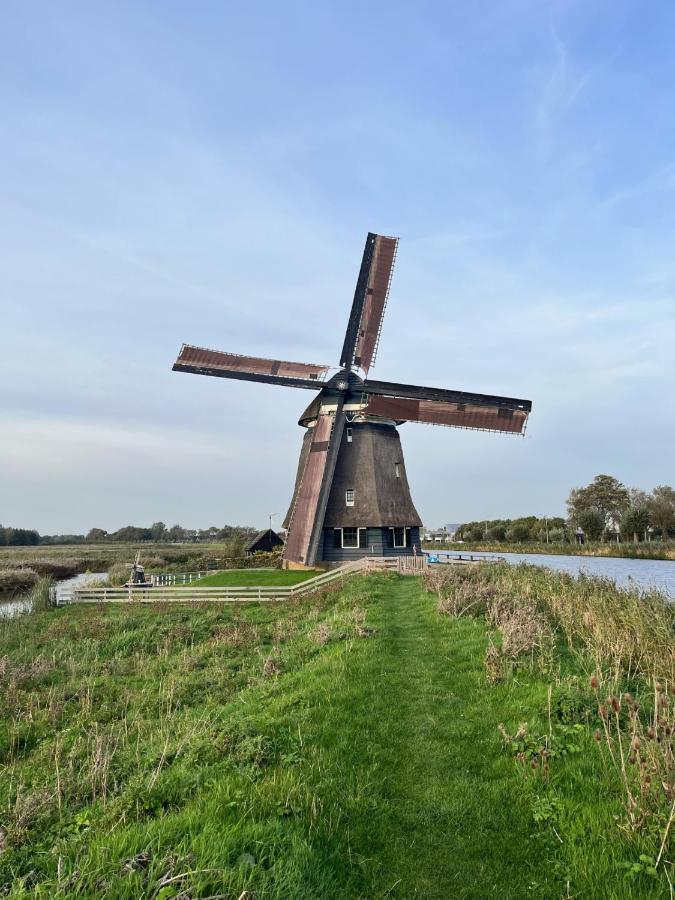 Vrijstaand Chalet Met Veel Buitenruimte En Veranda Zuid-Scharwoude Kültér fotó