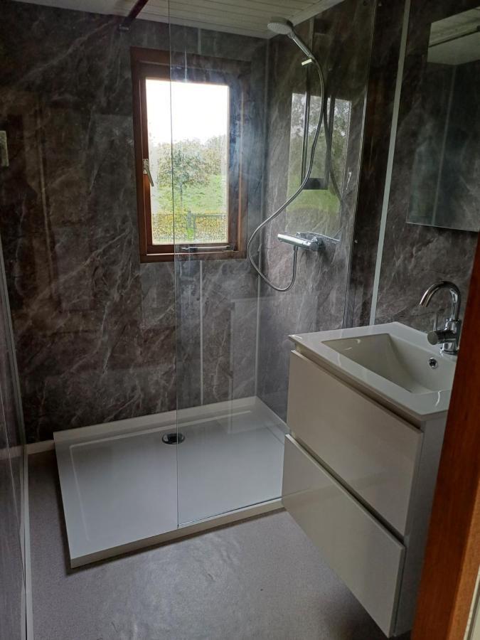 Vrijstaand Chalet Met Veel Buitenruimte En Veranda Zuid-Scharwoude Kültér fotó