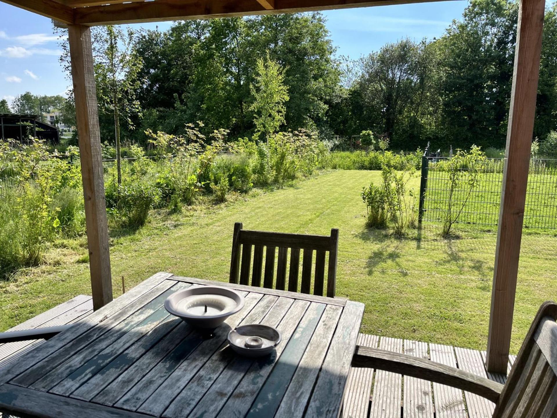 Vrijstaand Chalet Met Veel Buitenruimte En Veranda Zuid-Scharwoude Kültér fotó